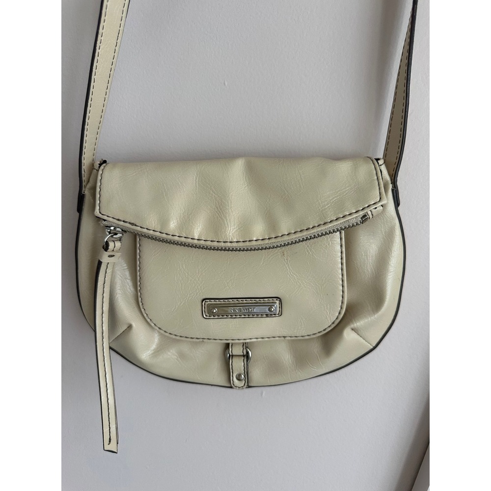 Nine West Cream Faux Leather Crossbody Bag Leopard Print Lining Silver Hardware